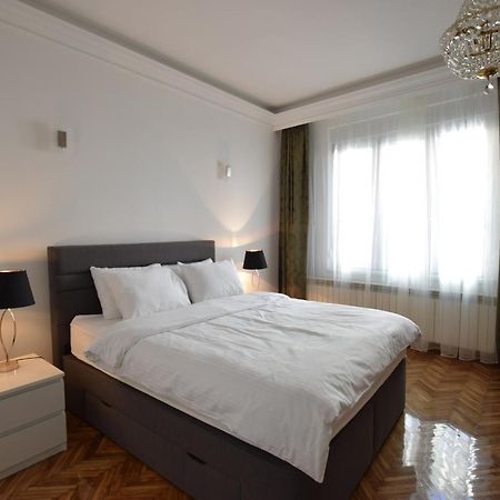 Crown Apartment - Your Most Comfortable Stay Белград Екстер'єр фото
