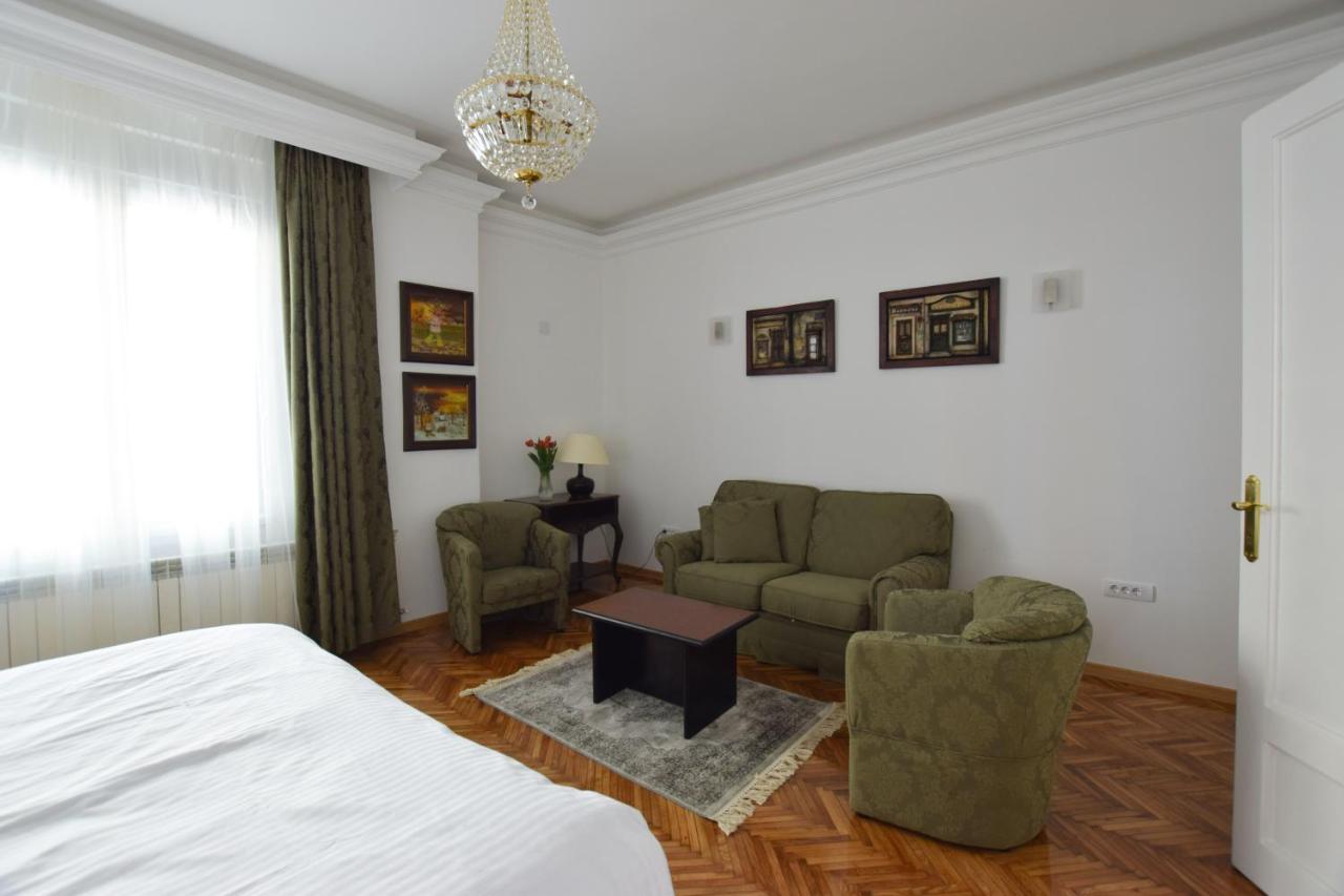 Crown Apartment - Your Most Comfortable Stay Белград Екстер'єр фото
