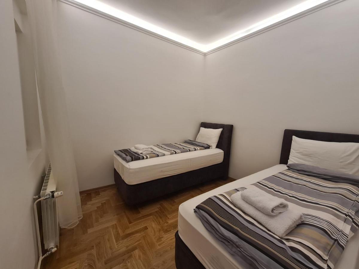 Crown Apartment - Your Most Comfortable Stay Белград Екстер'єр фото